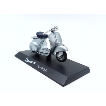 Skuter Vespa 150 1957 silver - skala 1:18 - Centauria